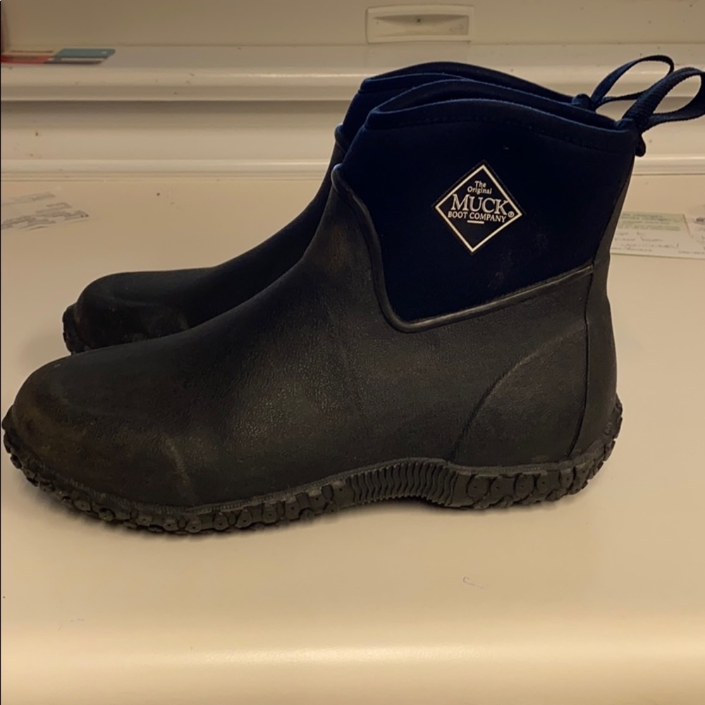 Kids Muck Boots size 5